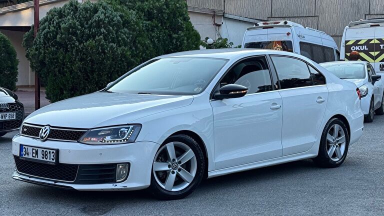 VOLKSWAGEN JETTA