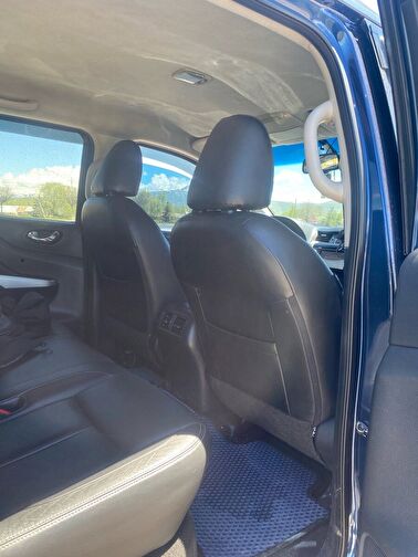 NISSAN NAVARA
