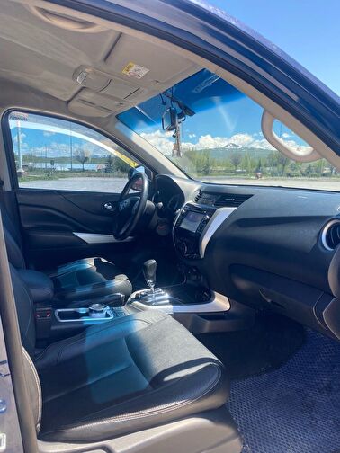 NISSAN NAVARA