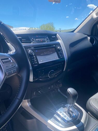 NISSAN NAVARA