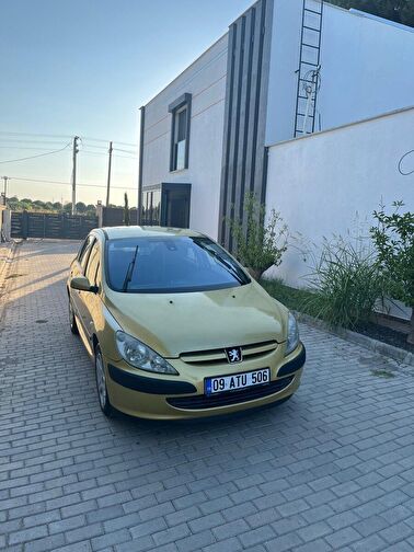 PEUGEOT 307