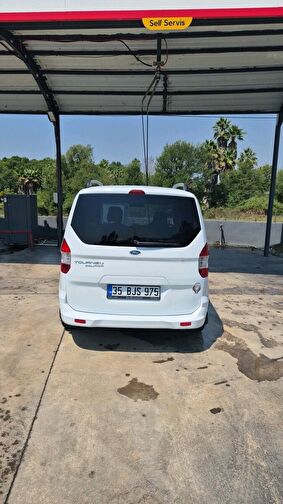 FORD TOURNEO COURIER
