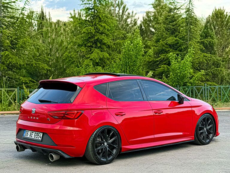 SEAT LEON