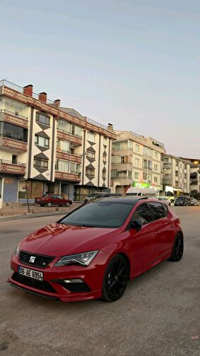 SEAT LEON