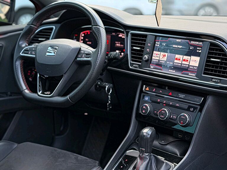 SEAT LEON