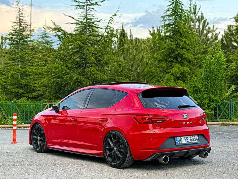SEAT LEON