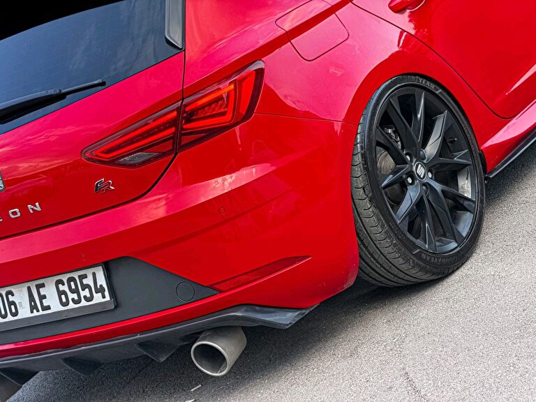 SEAT LEON