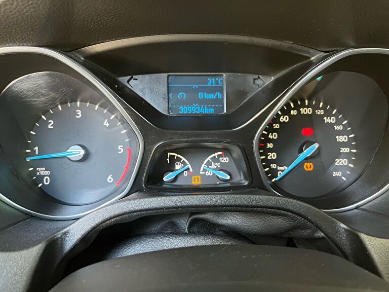 FORD FOCUS