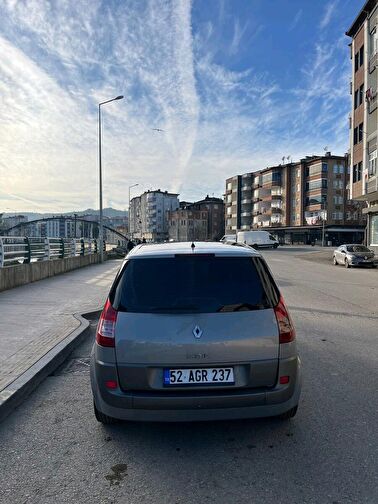 RENAULT SCENIC