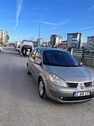 RENAULT SCENIC