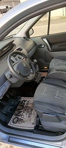RENAULT SCENIC