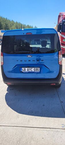 FORD TOURNEO COURIER