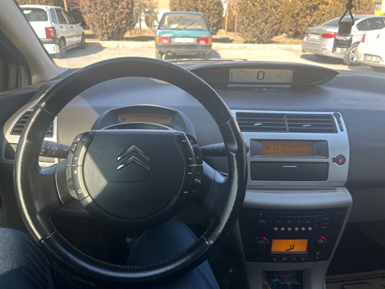 CITROËN C4