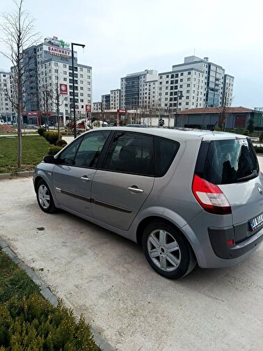 RENAULT SCENIC