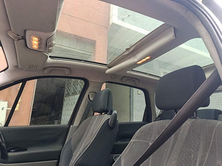 RENAULT SCENIC