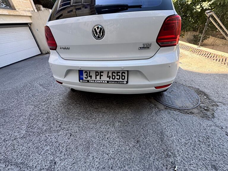 VOLKSWAGEN POLO