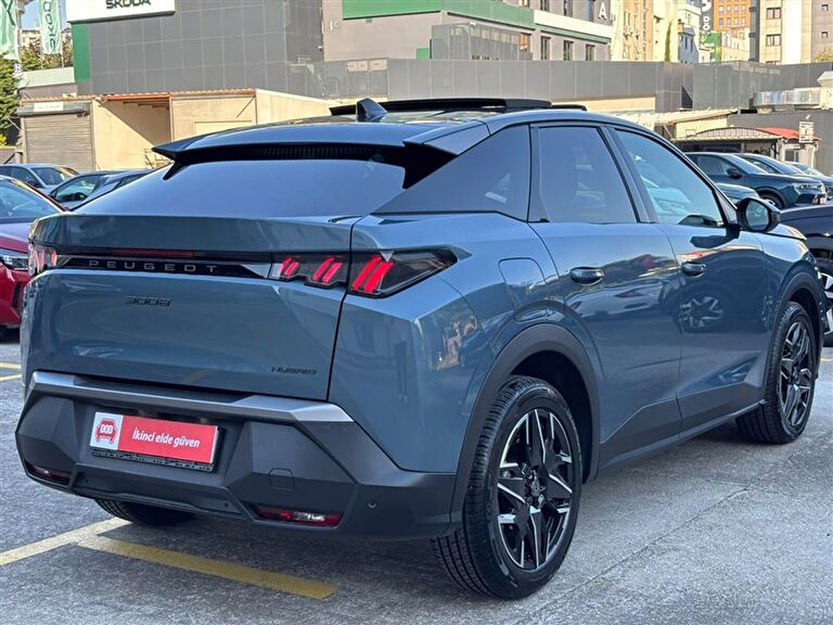 PEUGEOT 3008