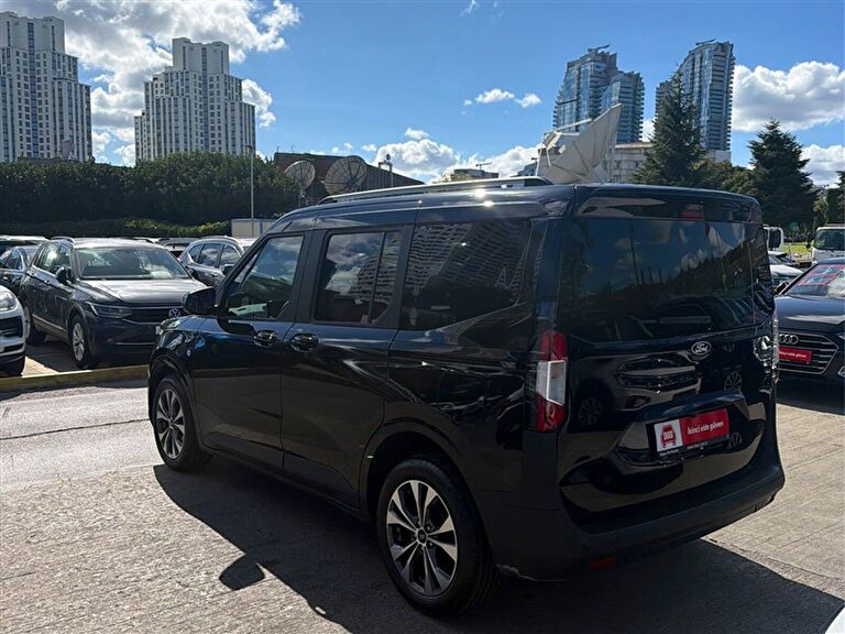 FORD TOURNEO COURIER