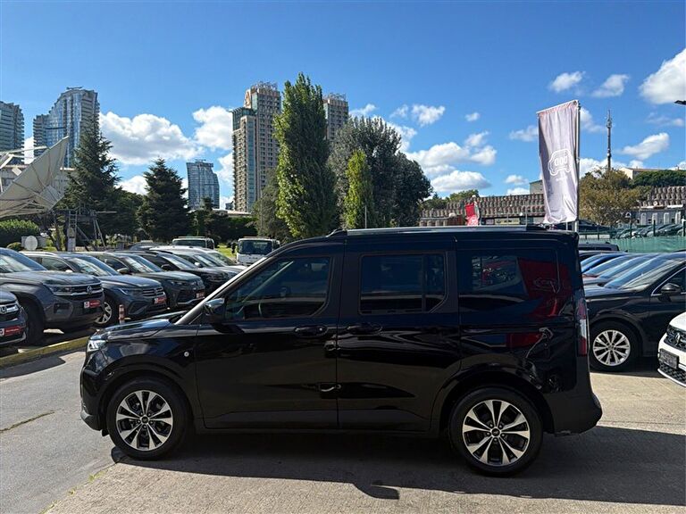 FORD TOURNEO COURIER