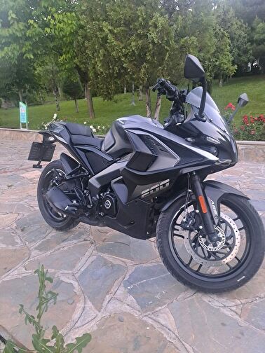 Bajaj Pulsar RS 200