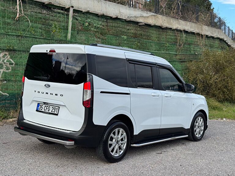 FORD TOURNEO COURIER