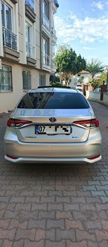 TOYOTA COROLLA