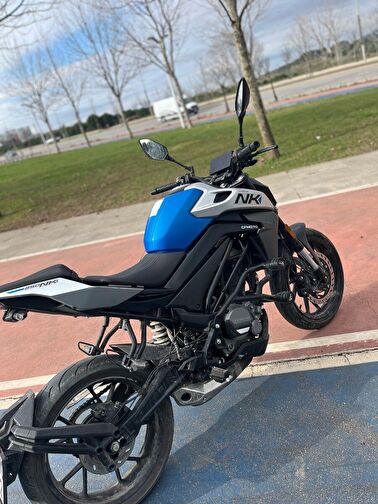 CFmoto 250NK