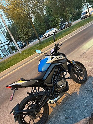 CFmoto 250NK