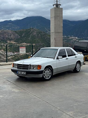 MERCEDES-BENZ 190