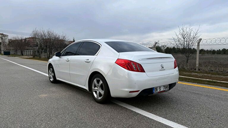 PEUGEOT 508