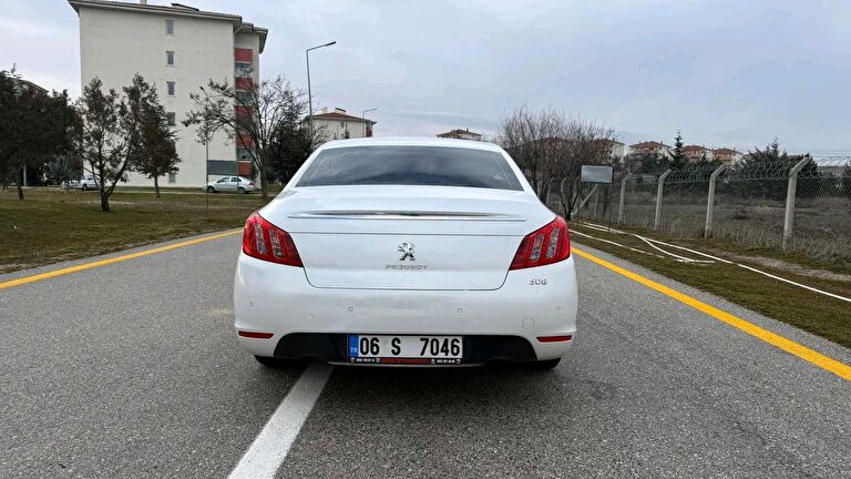PEUGEOT 508