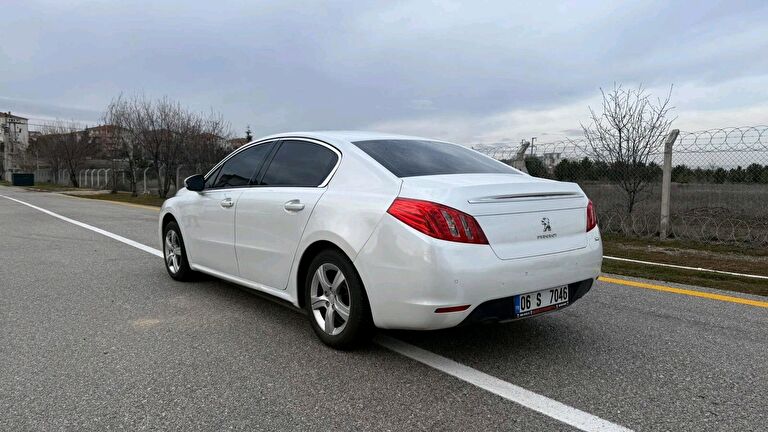 PEUGEOT 508