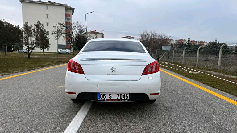PEUGEOT 508
