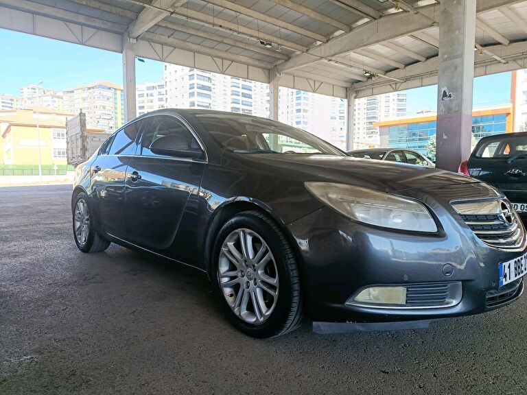 OPEL INSIGNIA