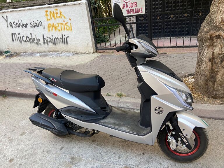 Arora Bravo 50