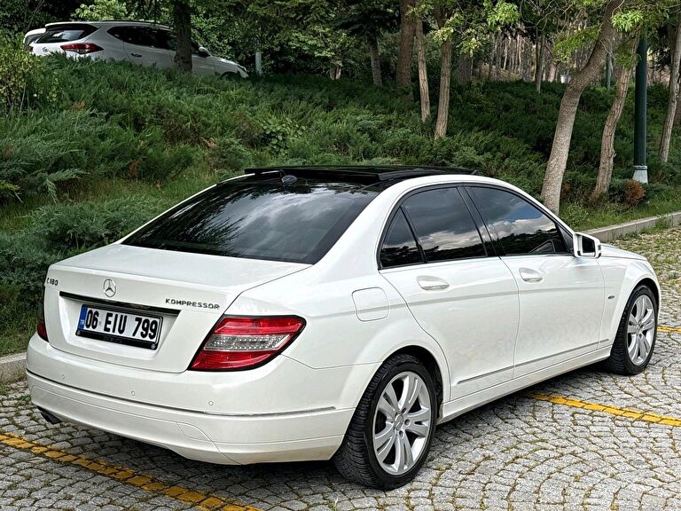 MERCEDES-BENZ C-SERISI