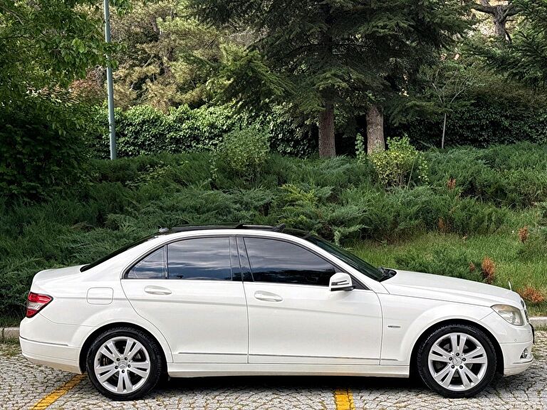MERCEDES-BENZ C-SERISI