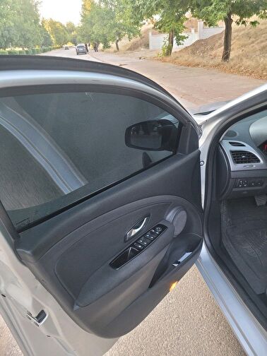 RENAULT FLUENCE