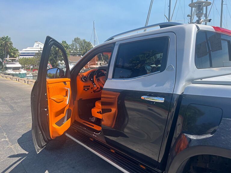 MERCEDES-BENZ X-CLASS
