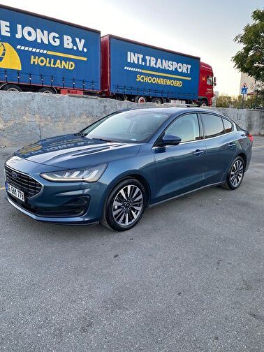 FORD FOCUS