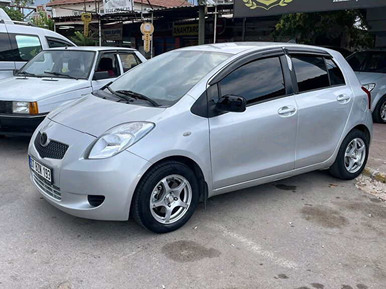 TOYOTA YARIS