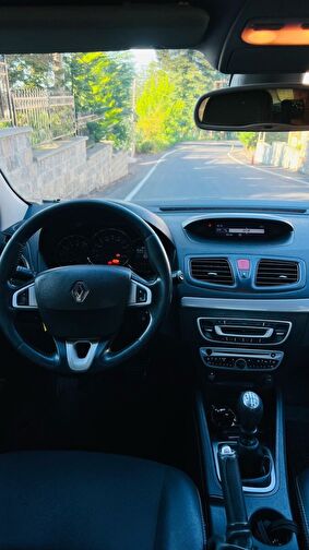 RENAULT FLUENCE