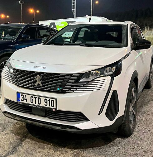 PEUGEOT 3008