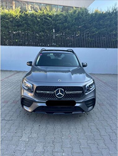 MERCEDES-BENZ GLB
