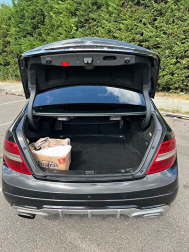 MERCEDES-BENZ C-SERISI