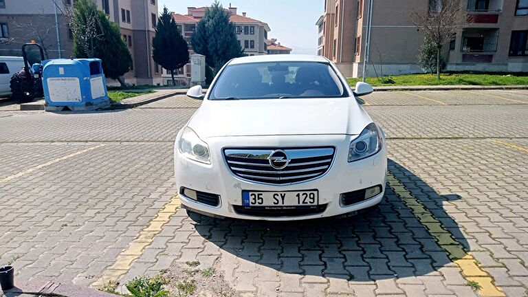 OPEL INSIGNIA