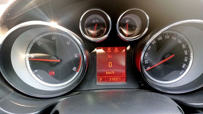 OPEL INSIGNIA