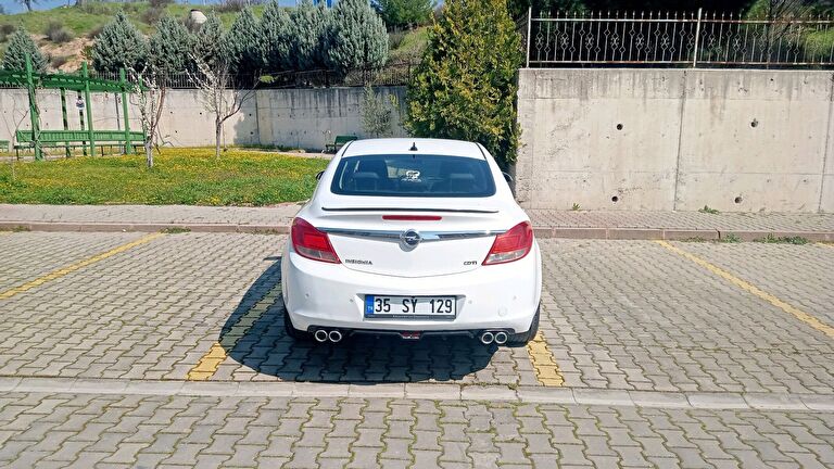 OPEL INSIGNIA