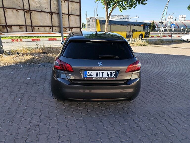 PEUGEOT 308