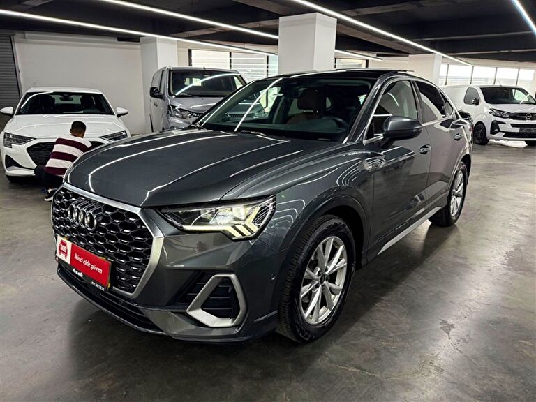 AUDI Q3 SPORTBACK